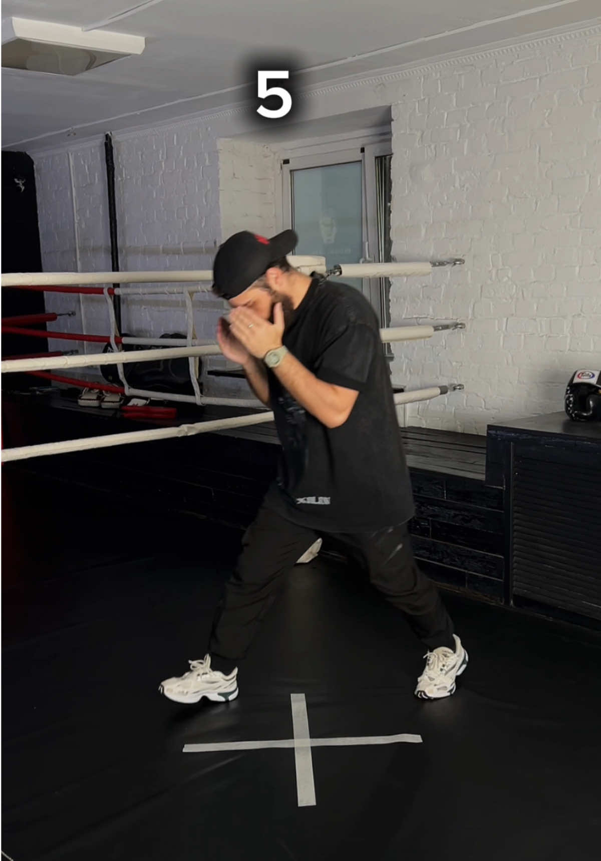 Footwork drills ✔️🥊 #boxing #boxingtraining #boxingtechnique #boxingtips #boxinglife #boxingfans #boxingteacher #boxingcoach #boxingmotivation #footwork #footworktutorial #boxingfootwork #recommendations #fyp 