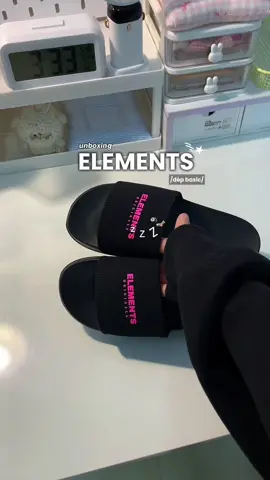 dép basic, nhẹ và dễ mang lắm nìii 🧦🎱#unboxingvietnam #xuhuongtiktok #foryoupage #fyp #xuhuong 