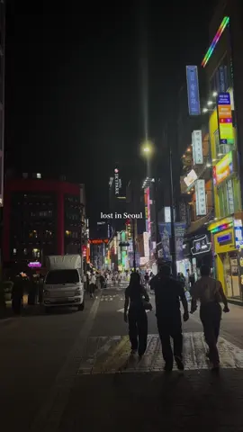 #seoul #lostinseoul #fyp #travel #korea #stillwithyou #seoulatnight 