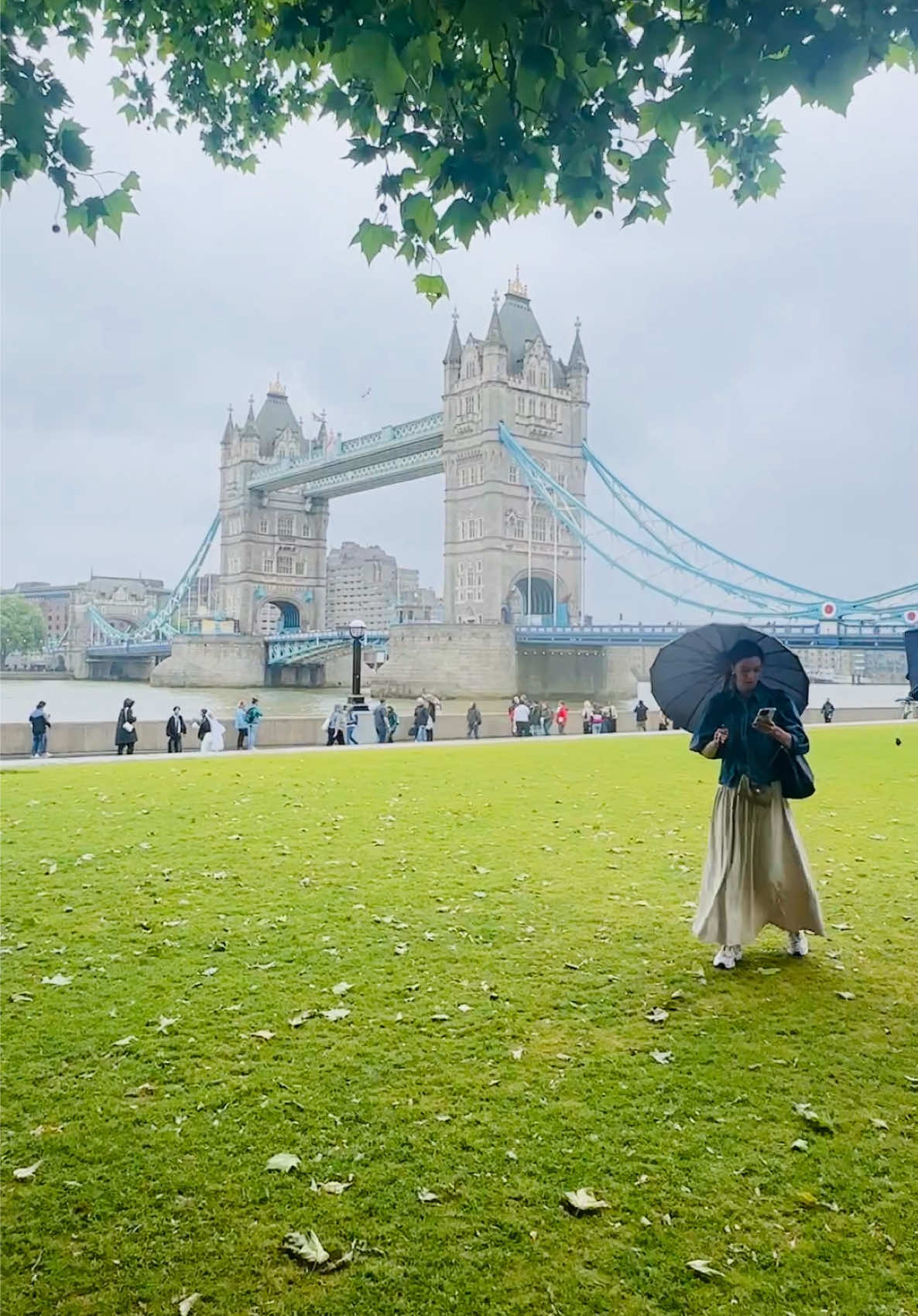 Mosam Zara sa.. 💔😍 #london #londonlife #foruyou #foryoupage❤️❤️ #viral_video #mosam #saiyyara #sayara #uktiktok #pleaseviralthisvideo🙏🙏please #1millionviews #pleaseunfrezzemyaccount #please #tik_tok 