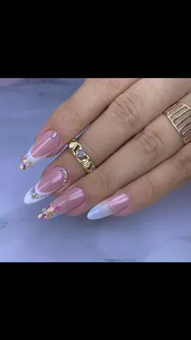 #nailartfun #nailmagic #beautifulnails #nägelfeatures #nailfeature                         	◦
