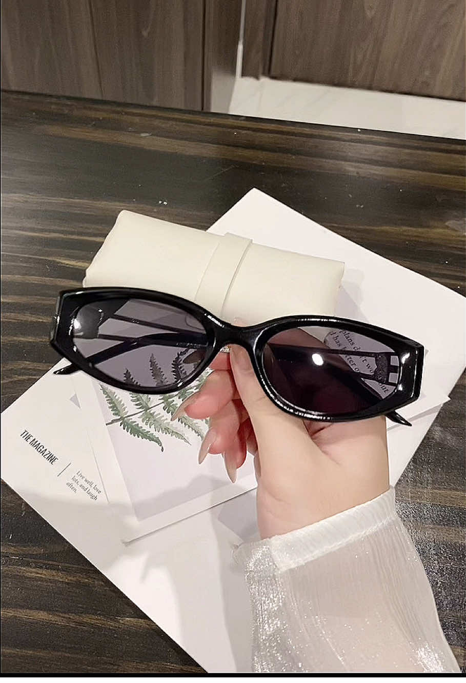 Kính râm đen gọng titan #kínhmắt #kinhthoitrang #kinhxinh #lamdep #phukienthoitrang #viral #flypシ #xuhuong 