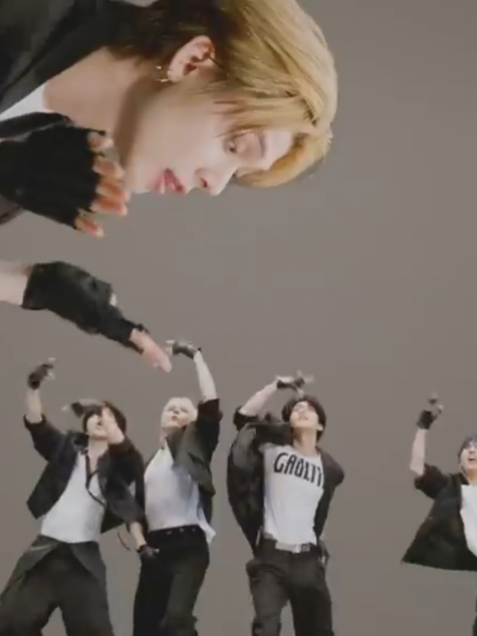 Masterpiece 🫦🔥🔥🔥🔥 #yeonjun #txt #txt4thgenleaders #upsidedownkiss #beautifulstrangers 