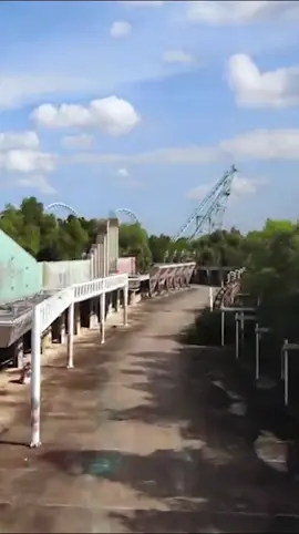 Wondering what the status of the abandoned Six Flags (Jazzland) in New Orleans is?  Tune into the newest episode of the No Tracers podcast with @Jason Lanier, who had unprecedented and unrestricted access into the park to document the decay and demolition of the park.  #urbanexplorers #urbexphotographer 