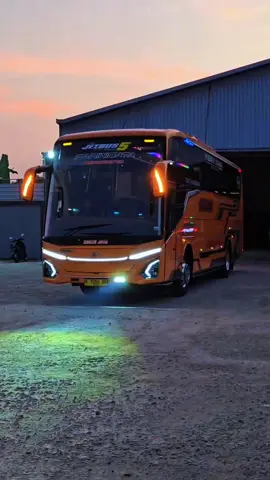 🔥 BERLINETTA 🔥 #Suburjaya #buspariwisata #pariwisataindonesia #bus 