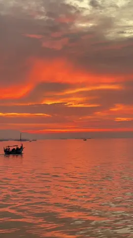 Pantai🌊+senja🌅 #fyp #fypシ゚ #foryourpage #4u #xyzbca #rembang24jam 
