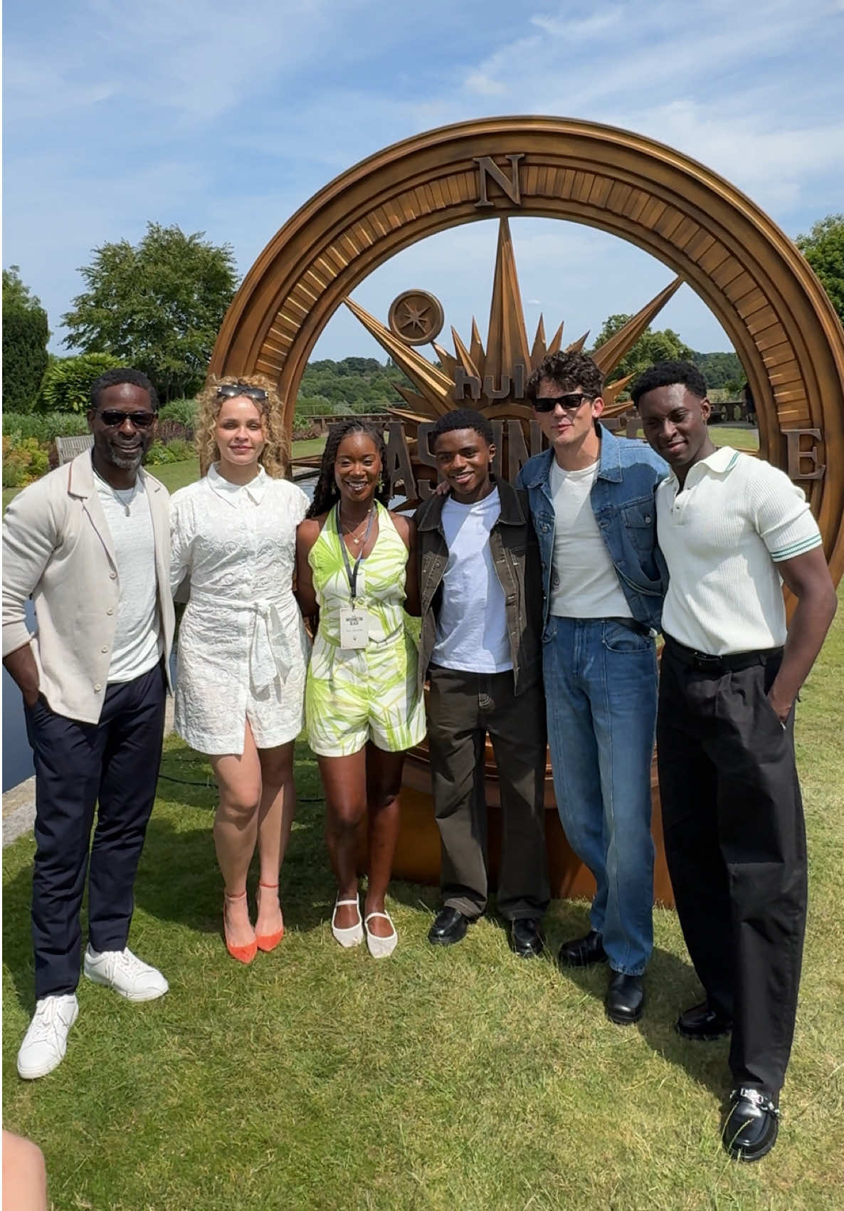 #ad @hulu flew me out to London for the experience of a lifetime 🥹✨✈️ #Hulupartner From powerful conversations with Sterling K. Brown, Ernest Kingsley Jr., and Eddie Karanja… To walking the historic streets that mirrored scenes from Washington Black… To witnessing firsthand how Black artistry, science, and storytelling are being centered in a major way — I’m still processing it all. This wasn’t just a press trip. It was a reminder that our stories matter. That our history runs deeper than what’s been written. And that we belong in every room — especially the ones that shape culture. Thank you @hulu & the entire Washington Black Hulu team for making space for voices like mine.