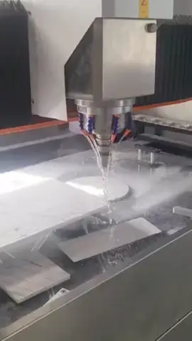 Máy điêu khắc đá CNC. 