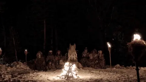 #YELLOWJACKETS-me after changing my style w every post #yellowjacketsedit #bjork | dt- @⋆｡°✩ claire 🐝 @𝜗𝜚L @lucy 🫧 @{Taylor}