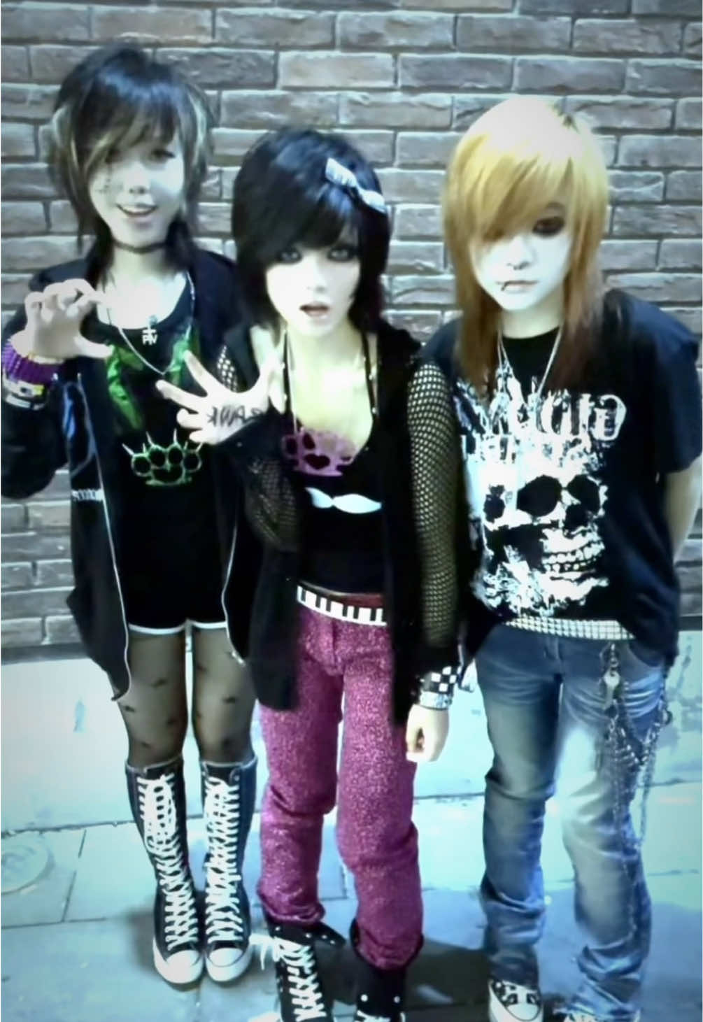 back to… #emogirl#emokid#emokids#fyp#2000s#scenemo#emoscene#fyppppppppppppppppppppppp #emofashion#emohair#scenegirl#scenekid 