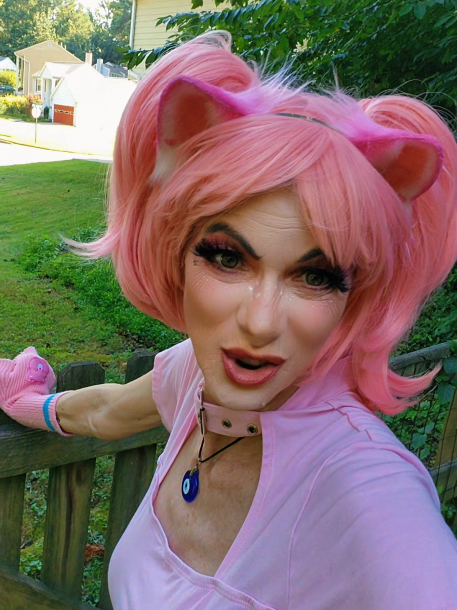 You can go outside like this and then everyone wants to talk to you! ❤️❤️❤️#nekolovie #iamawitch #queenager #kemonomimi 