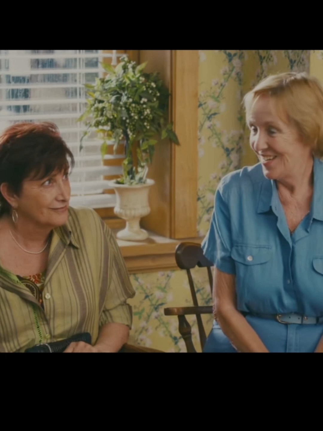 💇‍♂️ Quand Zohan devient le coiffeur le plus fou du quartier ! Les mamies n’en reviennent pas… #Zohan#CoiffeurFou#HumourTikTok#entretientpourvoscheveux#fyp#pourtoi