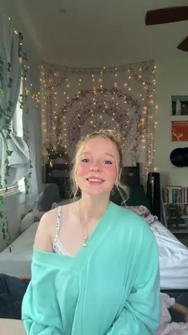 5 things that make you instantly cooler + more fun to talk to!!! #moreinteresting #ilovethesepeople #5thingstomakeyoumoreinteresting #fypシ゚viral #fypage 