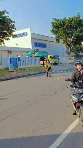 Singg cageran nyah kasep d bawa gawena😇🤟#selfloaderindonesia🇮🇩#ironlogistikindonesia