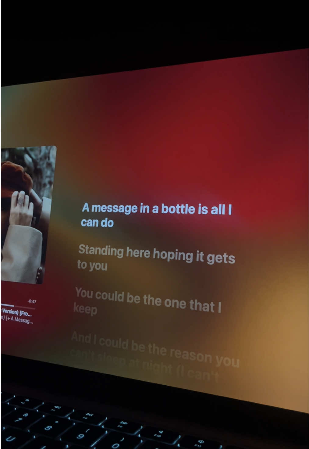 Replying to @wangjié泥沙        “hoping it gets to u” !!                   message in a bottle ~ by taylor swift  #taylorsversion #lyrics #redtaylorsversion #applemusic 