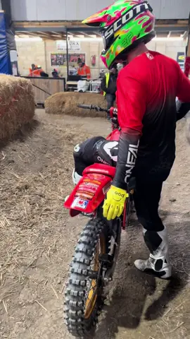 Cheers to and EPiC weekend 🤝 One of the cleanest sounding 125s you’ll hear 🔥⚔️🔥 #2stroke #honda #125 