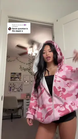 Replying to @𝓙𝓪𝓼𝓶𝓮𝓪𝓷 🪯 3rd time?? 😃 and for all of yall who keep asking, no it is not any sort of cross.