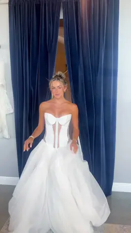 miss fergy 2 be  👏👏  @Galia Lahav #weddingdress #wedding 