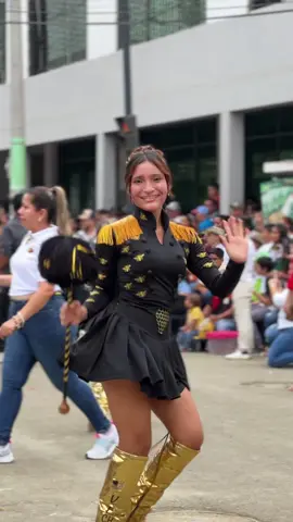 Celebrando los 131 años de cantonización de CHONE 🤍💛❤️#bailarinas #bastoneras  #cachiporras #bastonerastop #tiktok #viralvideo #fypシ #fy #fyp #paratii #Usa #desfile #estadosunidos 