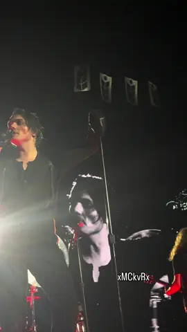 No you're not imagining things, the drums do sound off (they weren't, it's me being too close to them) MCR LLTBP tour, Seattle, 11 July 2025 🎵: I'm not Okay 🎥: Me #mychemicalromance #mcr #mychem #gerardway #mikeyway #raytoro #frankiero #mcrseattle #lltbp
