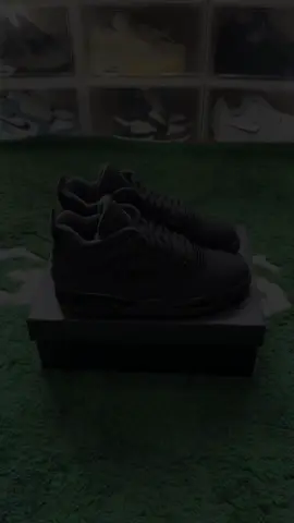 Air Jordan 4 Retro 'Black Cat' 2025 #sneakerwell #wellkicks #OOTD #kickboxing #reviews 