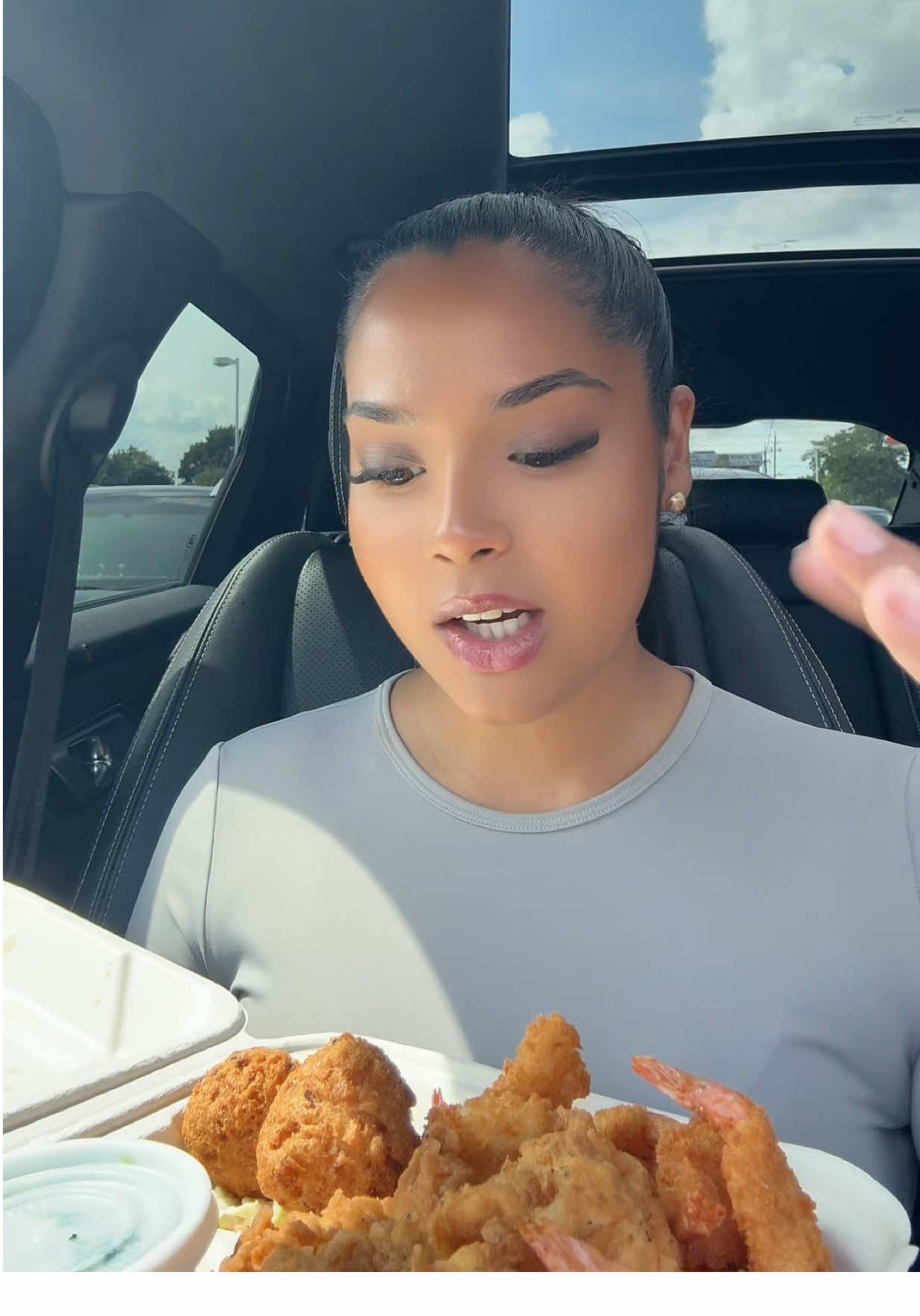 EPISODE 3 OF FRIDAY TRY-DAY! HALAL CAPTAIN D’s LOCATED AT 4722 JANE STREET gets a 9/10 for me!!✅ First location in the city!! 😋  Make sure to check them out🤩👌🏽 #baebyyE #mukbanger #fypシ #foryou #fyp #mukbangtiktok #mukbang @Captain D’s Canada 
