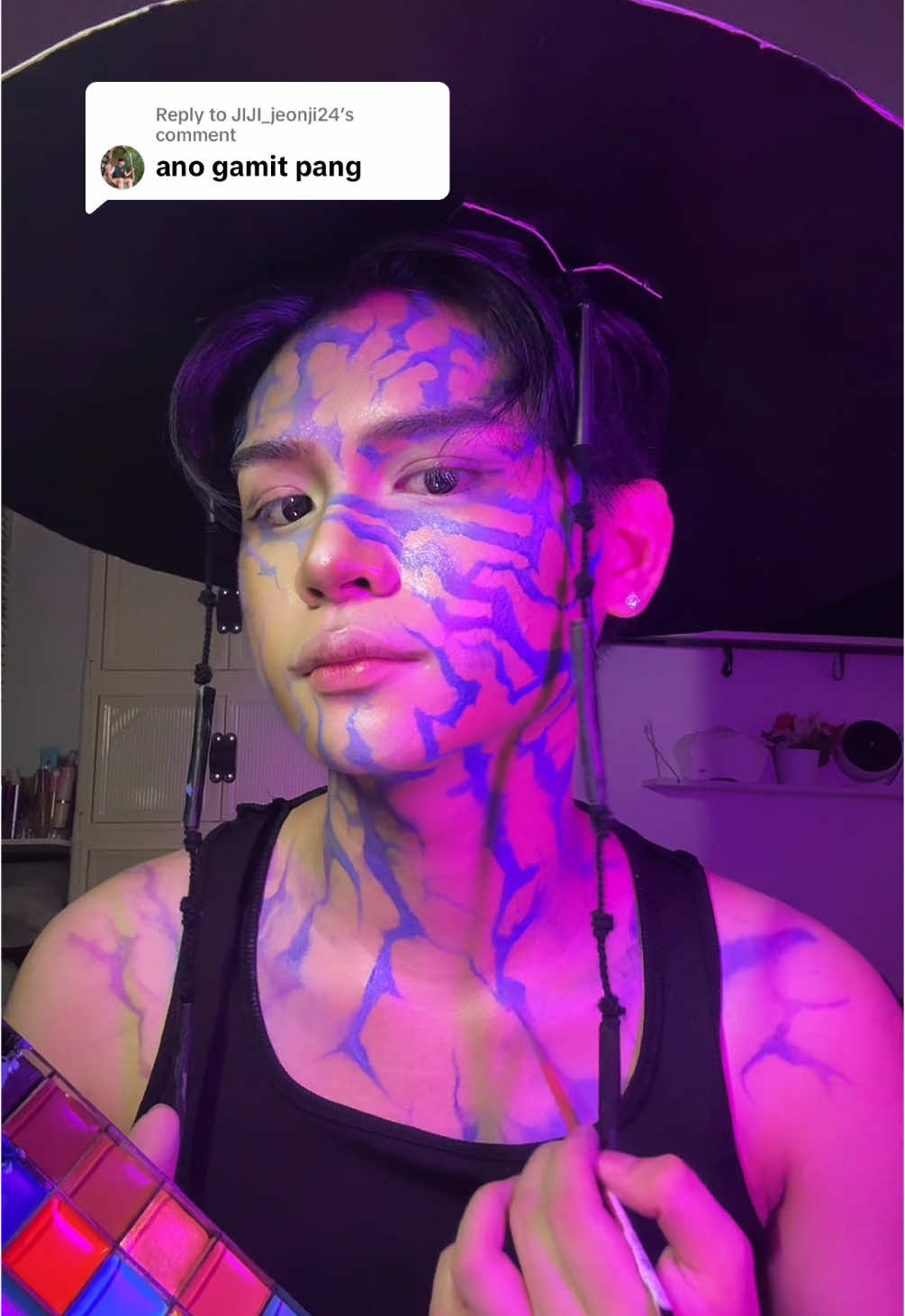 Replying to @JIJI_jeonji24 nasa yellow baskett naaa😈 #facepaint #cosplay #kpopdemonhunters #jinucosplay #sajaboys #sodapop #halloween #makeup 