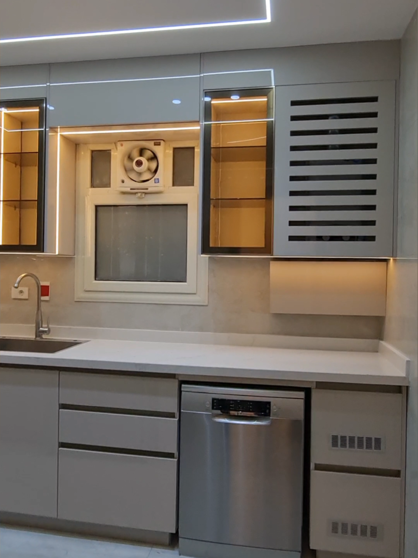 #مطبخ مطبخ بجنة زايد 2 مساحتة 2.30 × 3.50 m #الجديد_شديد #جديد #interiordesign #ديكور #trend #fyp #تشطيب #decoracion 