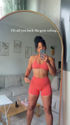 The only one who be calling me on a reg #gymfit #wellnessroutine #gymgirl #gymlifestyle #liftheavy 