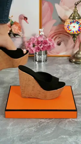 Altura, conforto e muito estilo? Estas sandálias são tudo isso! 👡💃 Vai à app da Temu e usa o código abaixo para veres com os teus olhos! 👇 🔎ffm3965 🔗https://temu.to/m/ek8xcd9eevg #temufinds #shoptemu #temuportugal