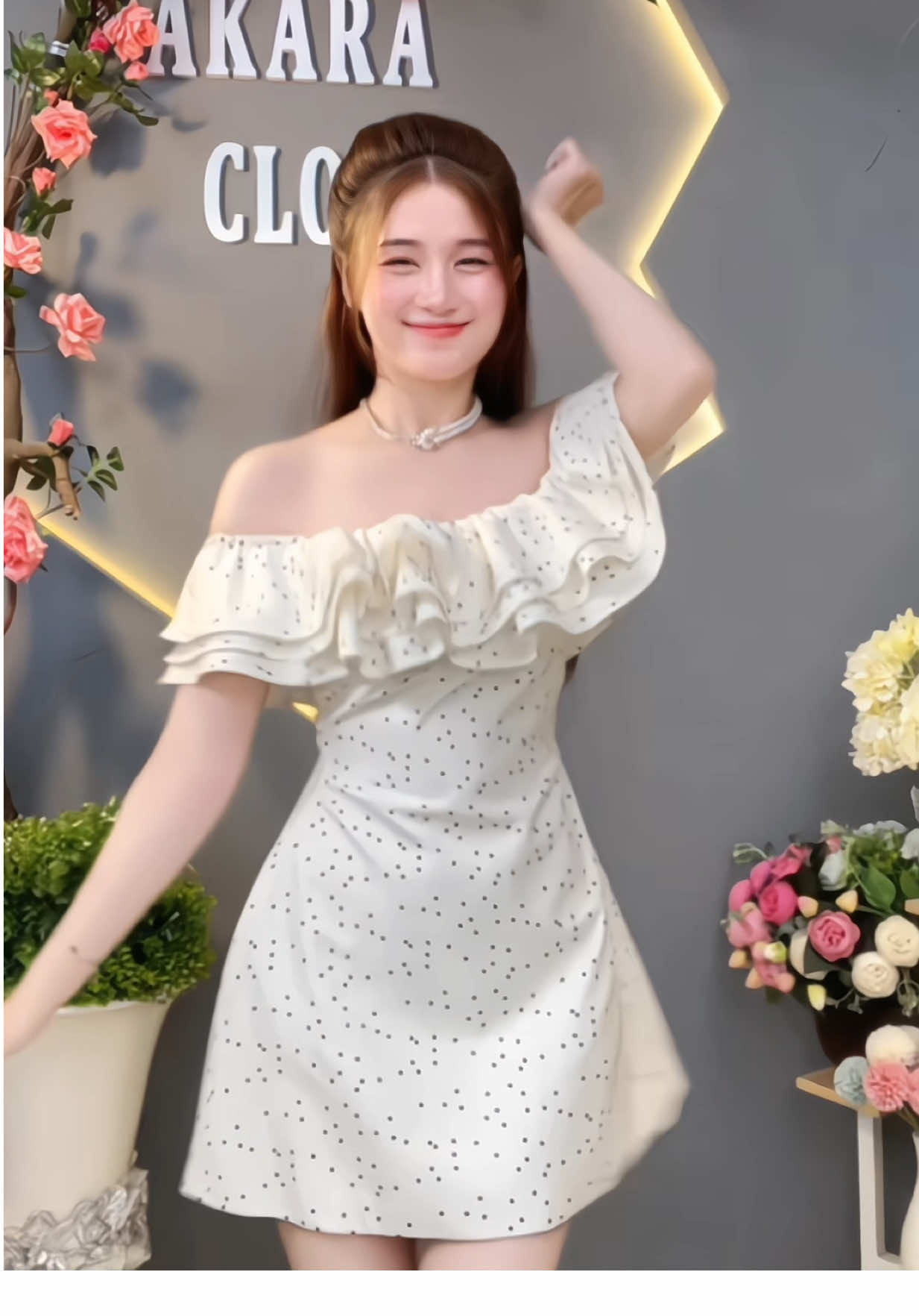 Chưa bao giờ đầm chấm bi lại mặc được nhiều kiểu như vậy #damchambi #vayngan #damtrevai #damxoe #myoutfit 