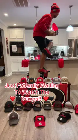 I don’t have any high heels to do this, so my Nikes will have to work!! 🤪🤣😂 #jrvdawg #foryou #fyp #georgia #foryou #nickiminaj #challenge #trending #dawgs #CollegeFootball #nike #hats #tumbler 🤘🏼❤️🖤