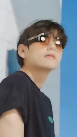 Punya siapa ya tae?  #taehyung #kimtaehyung #Bts #bangtansonyeondan방탄소년단 #pyf 