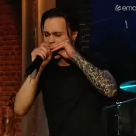 eu deveria estar estudando pro enem #villevalo #villehermannivalo #himband #HIM #hisinfernalmajesty #heartagram #lovemetal 