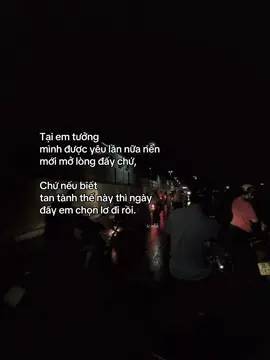 Anh có ngoảnh mặt lại không anh ?