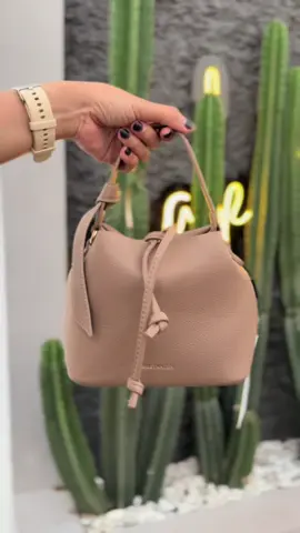 tas satu ini mungill cantkk Enak sibawa kemana2 ,muat bnnyak barang😍#tascantik #tasbestseller #tasbestseller #bostanten 