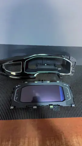 Promoção de painel TFT . Painel instalado e programado com moldura .                                                Compatível com polo Virtus e nivus .          Temos opções para t Cross também .          Valor 2600 em até 3 vezes 