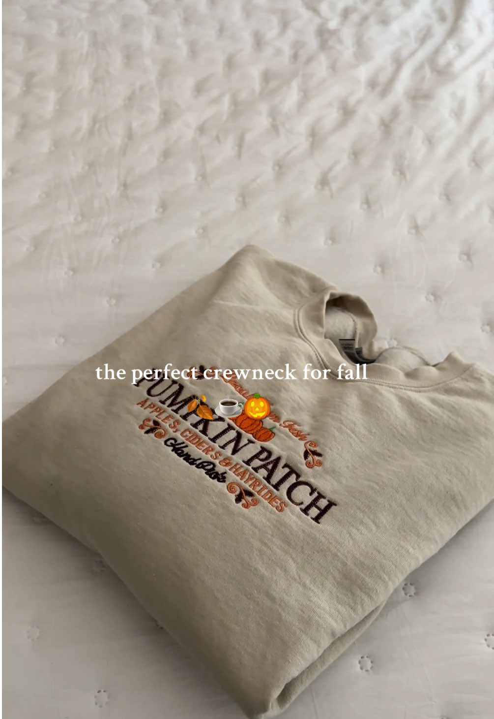 Pumpkin Patch Crewneck 🎃 #pumpkinseason #pumpkinpatch #fallfashion #fall #cozy 