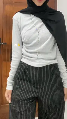 pake outfit simplee dan sgt nyaman🫰 #inspooutfit #outfitideas #atasanwanita #atasanknit #apriltop #outfitcheck #ootdfashion #ootdhijab #outfitoftheday #fyp #foryou #xybca 