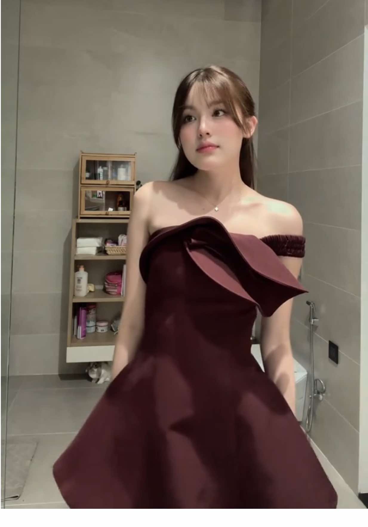 bận đồ đẹp nên tranh thủ 😆 #fyp #chiyeuminhanh 