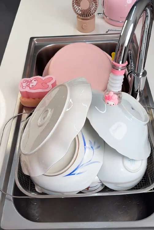 #washingdishes #satisfying #cleaning #asmr #fyp 