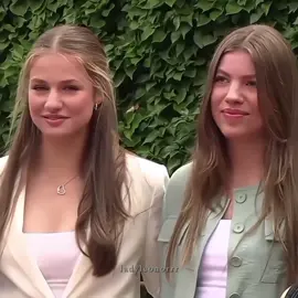Princess Leonor will always protect her little sister #princessleonor #princesaleonor #leonordeborbon #leonordeespaña #princesadeasturias #princesa #leonorysofia #infantasofia #infantasofiaofspain #infanta #sofiadeborbon #casareal #queen #futurequeen #foryou 