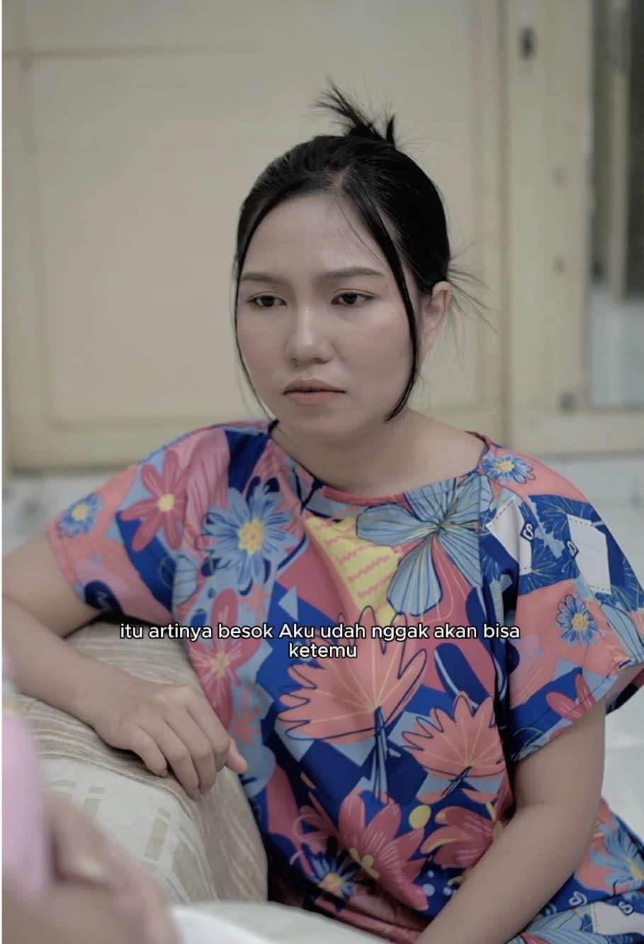 Memanfaatkan momen haru hantu Ibu #dramatiktok #tiktoktainment #fypシ #trending #viral #trending #viral #sinetron #drama #ftv #misteri #fakesituation⚠️ @Mika @Radit @Delin Au @Rommy.pelor 