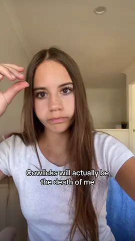 I can never have a middle part#cowlicks#hairtok#straighthair#hairline#fypシ゚ 