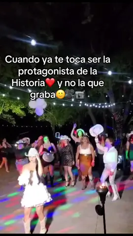 Ya me tocaba❤️#wedding #weddingtiktok #novia #novias #protagonista #fyp #fypシ #parati #paratiiiiiiiiiiiiiiiiiiiiiiiiiiiiiii #amigas #friends #viral 
