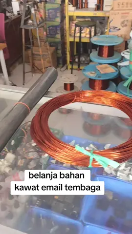 pesenan lagi bareng ya pusing ngerjain nya 