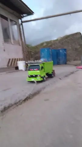 #truksulawesi #fyb #stailsulawesi #truktongkang #rainaminiaturjpt 