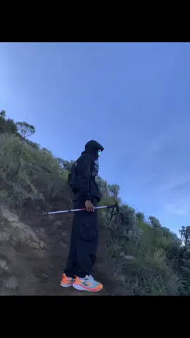 outfit pendaki dana pelajar nihh  #pendaki #trend #pendakigunung #gunung #fypage #outfit #fyppppppppppppppppppppppp #masukberanda 