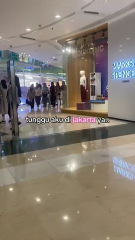 #tungguakudijakarta #jakarta #indonesia #jakartacity #grandindonesia #sheilaon7 