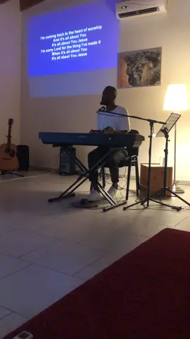 Worshiping the Lord over and over. #worship #church #music #gospel #jesus #church 